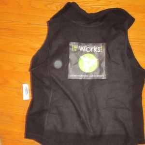 It Works zip up fleece vest, NEW size L